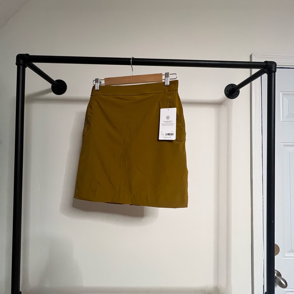 Vienna Cargo Skirt size 6 Brass Yellow